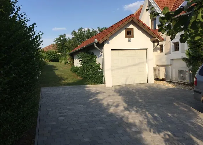 Elysium 3* גיינסדיאס